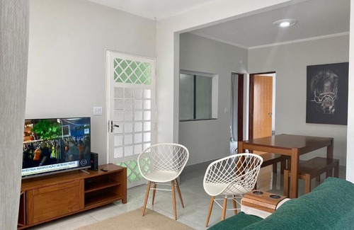 Jardim Acapulco Maison | Linda Casa com Piscina