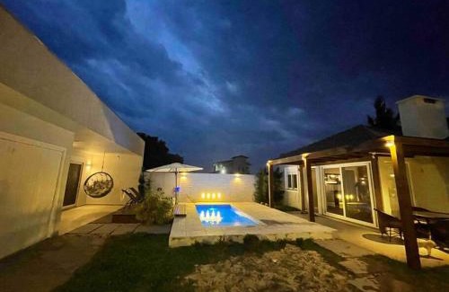 Arroio Teixeira Maison | Linda casa na praia com piscina 4 quartos