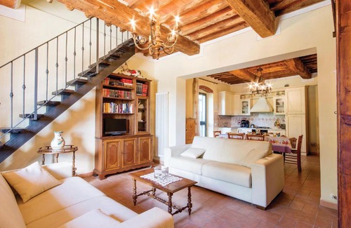 Saturnana Maison | Linda