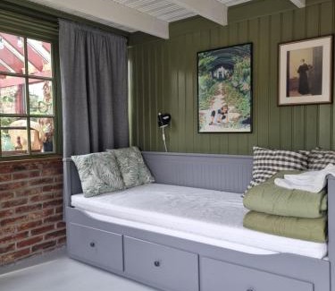 Tvaaker Appartement | Lindeborgs trädgårdsrum