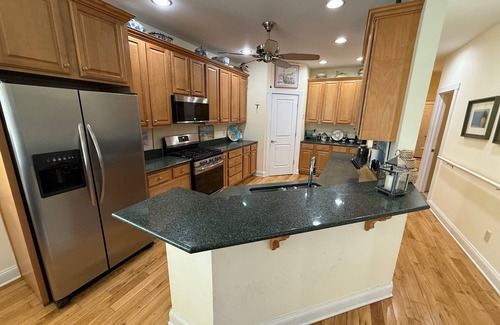 Lewes Maison | Linens Included! Private Pool! Hot tub! Book Today! Off Season Mini Weeks!