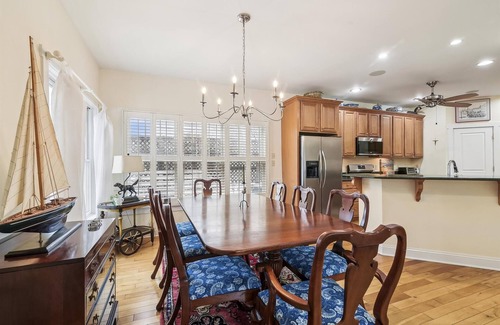 Lewes Maison | Linens Included! Private Pool! Hot tub! Book Today! Off Season Mini Weeks!