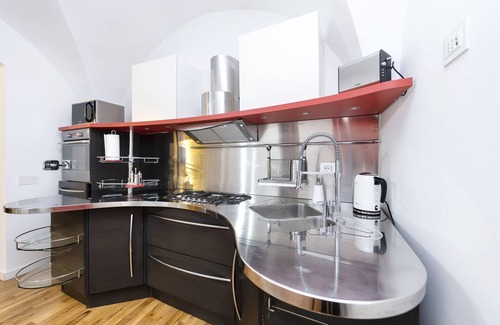 Tivoli Appartement | [Linfa Home] Apartment with terrace and fireplace