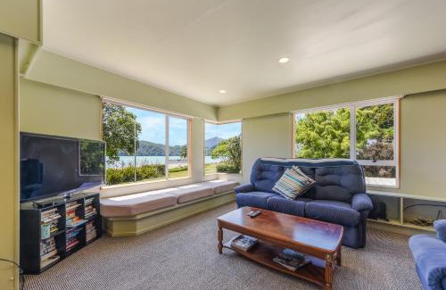 Mahau Sound Maison | Linkwater Wonder - Marlborough Holiday Home