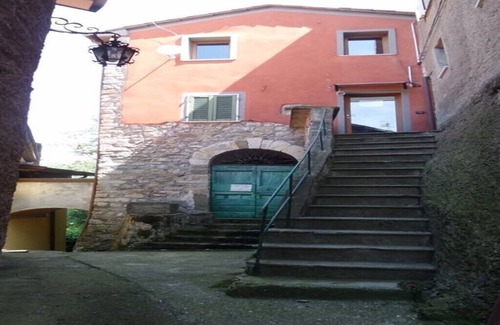 Fosdinovo Maison | Ferme avec piscine Il Borgo Della Colomba-Casa di Lino wwoof