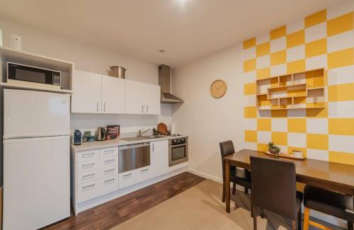 Linwood Appartement | Linwood Luxe Your Elegant 1BR Oasis on Cashel