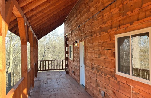 Eastman Cabine | Linxville log cabin