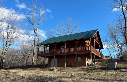 Eastman Cabine | Linxville log cabin