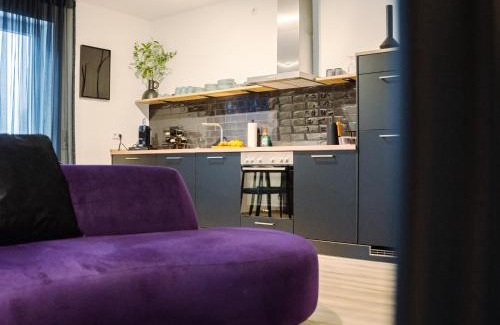 Lubbecke Appartement | Lio Suite Deluxe Apartment Küche Terrasse Parken Netflix
