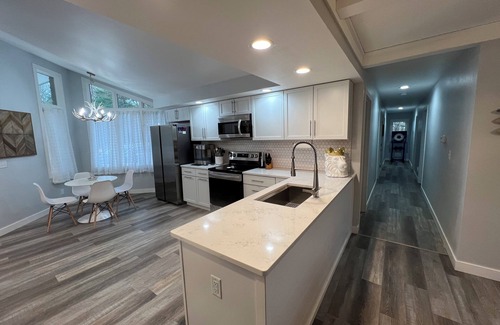 King Maison | Lion on Otter Lake/Chain O' Lakes Waupaca/Waterfront/Pet Friendly/Private Pier