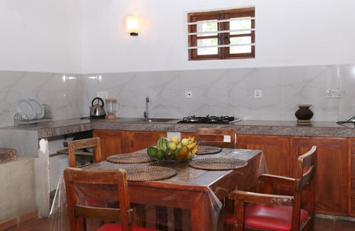Katugastota Maison | Lion Shade Tourist Bungalow