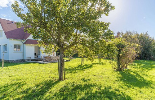 Villers-sur-Mer Villa | Villa entière classée avec grand jardin 14 personnes 100m plage