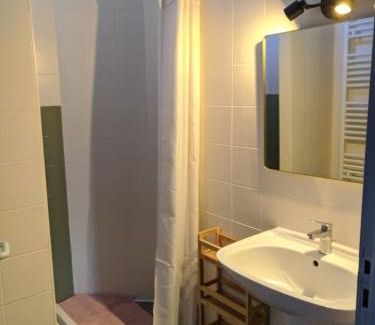 Fegreac Autre | Lit en dortoir - Maison du canal