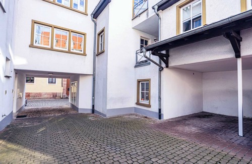 Ladenburg Appartement | Lit Living: Luxury - Box Spring - Between Mannheim and Heidelberg - Netflix
