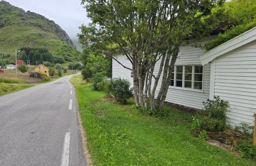 Vestvagøy Maison | Lite hus ved sjøen