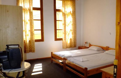Old Town Maison | Lito Rooms