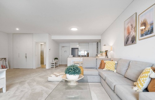 Little Bay Appartement | Little Bay Haven-Stylish Coastal Apartment