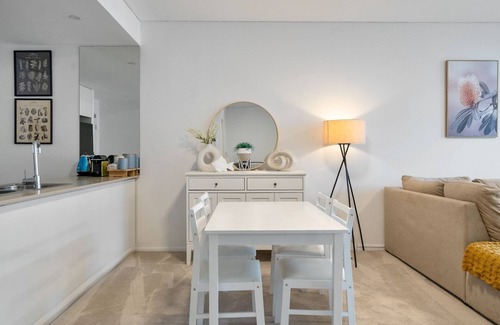 Little Bay Appartement | Little Bay Haven-Stylish Coastal Apartment