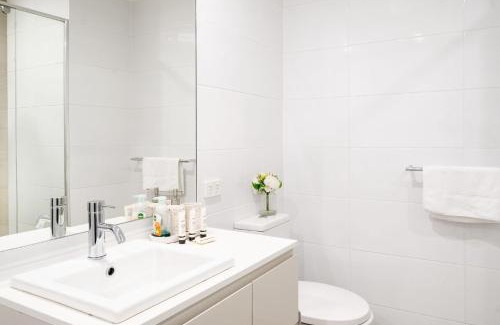 Little Bay Appartement | Little Bay Haven-Stylish Coastal Apartment