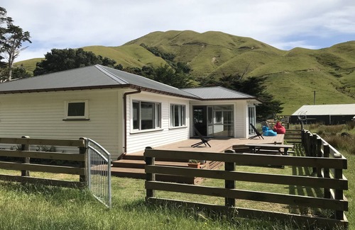 Queen Charlotte Sound Maison | Little Colonsay / Beach House