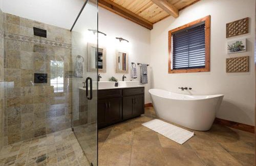 Waco Maison | Little Dutch Cabin #1 - 12 min to Magnolia-Baylor