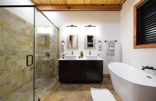 Waco Maison | Little Dutch Cabin #3 - 12 min to Magnolia-Baylor