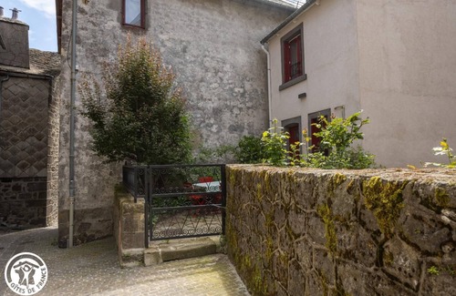 Besse-en-Chandesse Maison | Little Cocoon - BESSE ET SAINT ANASTAISE