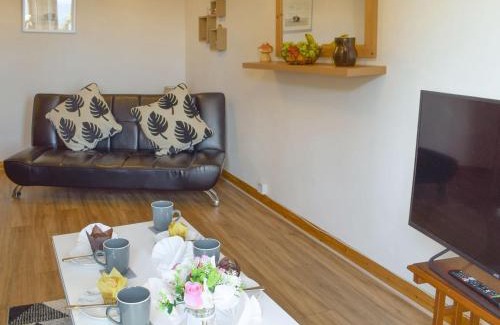 Kirkcaldy Maison | Little Gem