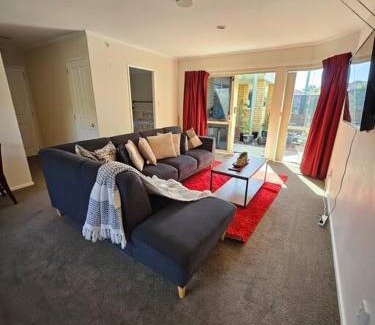 Papamoa Beach Maison | Little Gem in Papamoa