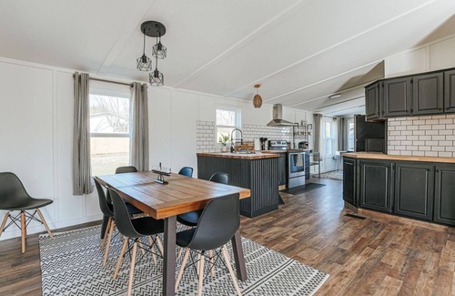 Afton Cottage | Little Haven Cottage: Walk to Meade Tasting