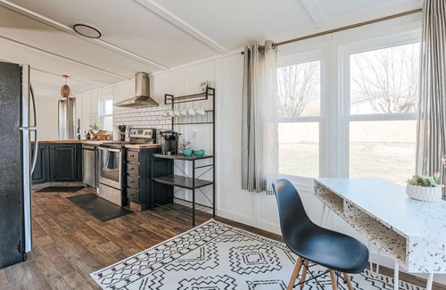 Afton Cottage | Little Haven Cottage: Walk to Meade Tasting