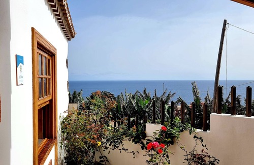 Los Sauces Cottage | Little house on the coast of San Andrés y Sauces, next to Charco Azul