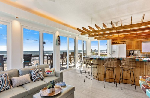 Bethune Beach Maison | 'Little Latitude' High Tide - Oceanfront Home with Crow's Nest!