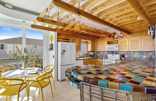 Bethune Beach Maison | 'Little Latitude' High Tide - Oceanfront Home with Crow's Nest!