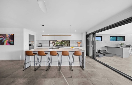 Little Mountain Maison | Little Mountain Modern Acreage Retreat