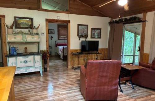Morrilton Maison | Little Piney Cabin