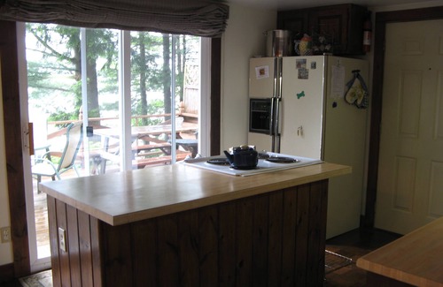 South Sanford Cottage | Petit chalet rouge dans le Maine!