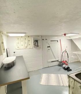 Orebro Appartement | Little red house located 400m from university in Örebro