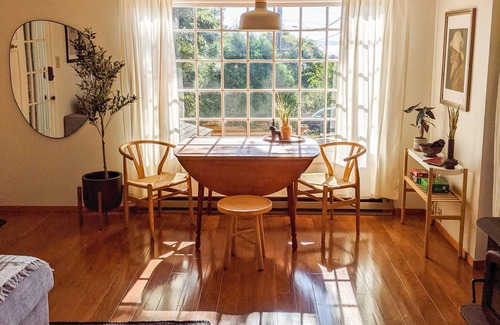 Olga Cabine | Little Stuga - Cozy, Private, Walk to water w/views