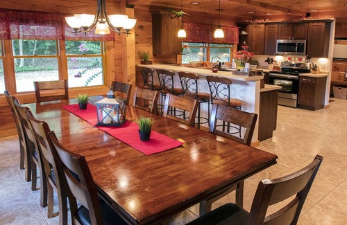 Tazewell Cabine | Little Sycamore Creek Landing - Vues privées de la cabine Norris Lakefront