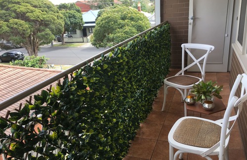 Ascot Vale Appartement | Little Vella, 2 chambres 1 salle de bain. Parking sécurisé. Wifi gratuit. Immaculée propre