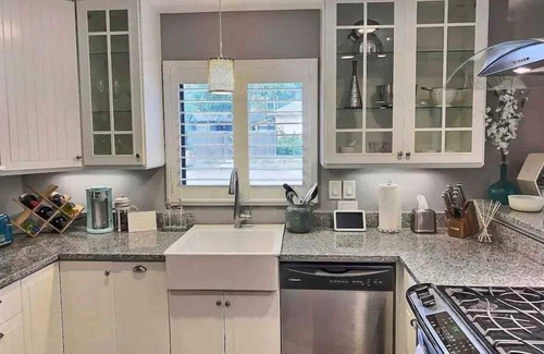 Littleton Maison | Littleton Cottage🏡2 blocks to Main🛍️Pets🐶Fenced Yard♨️Firepit🤑0 Cleaning & Pet Fee