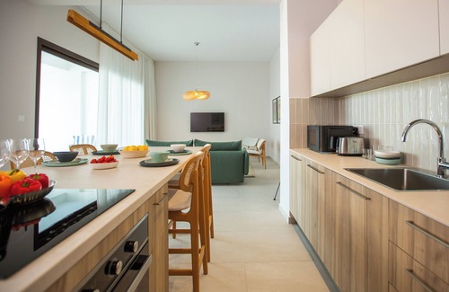 Oroklini Appartement | LIV & CO SUITES & VILLAS