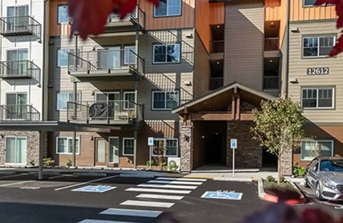 Fort Lewis Appartement | Live in comfort and luxury at The Wellstone