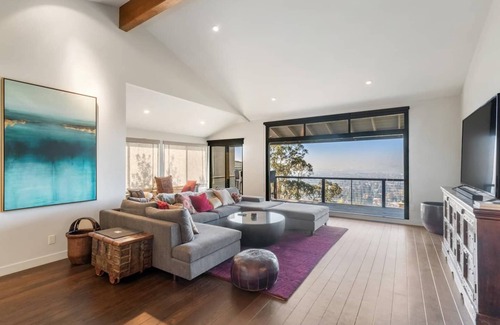 Claremont Hills Maison | Live in luxury in this meticulously updated 3BR/3BA Claremont Heights mid-century modern home w/ AC.