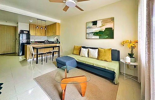 Barangay 76 Station Balnéaire | Live Just Steps Away From Mall of Asia
