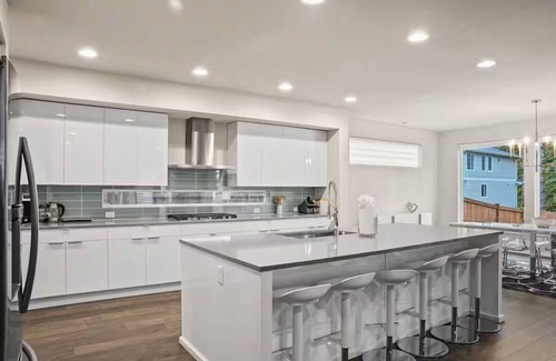 Port Orchard Maison | Live Luxe - 4K SQFT by Famous Golf Course