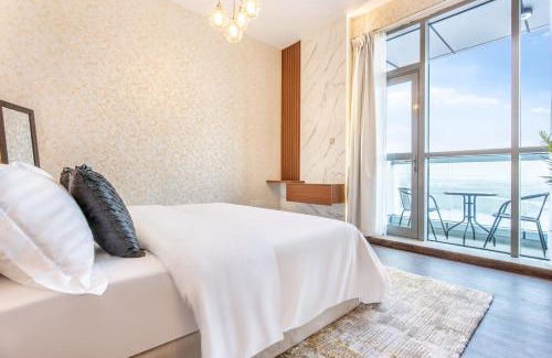 Ras Al Khaimah Appartement | Live wondering timeless Mangroves of RAK