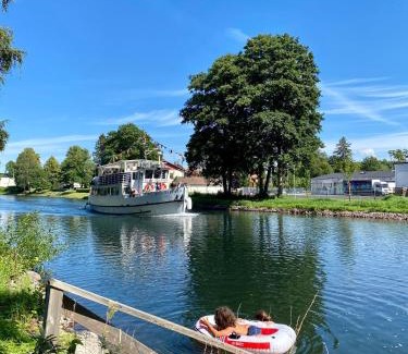Nordostra Motala Maison | Liverpoolsstugan