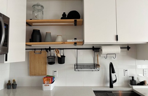 Smyrna Maison | LiveWorkPlaynearTruistPark- privacy, updated kitchen, fast Wi-Fi & YouTubeTv